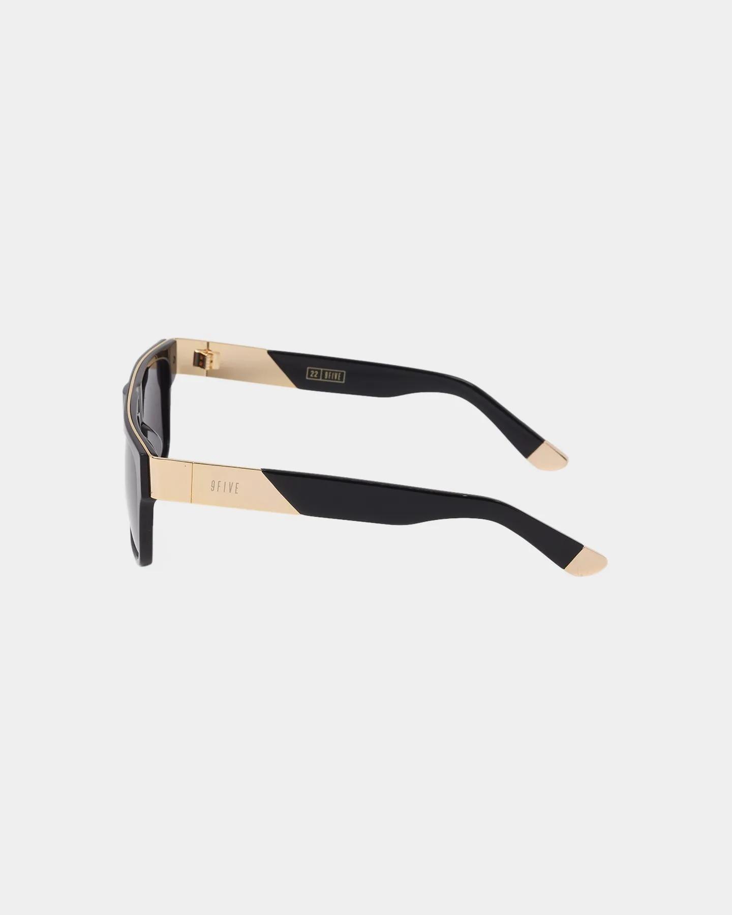 22 Sunglasses Black/gold